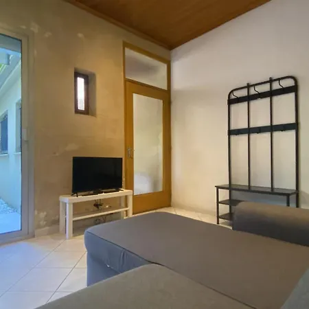 Bed & Breakfast Escapade Aux Chartrons *