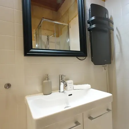 Escapade Aux Chartrons Oda ve Kahvaltı *