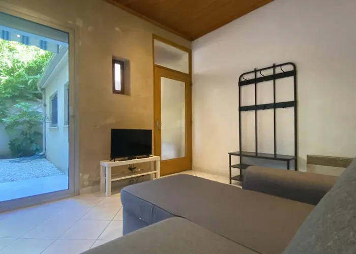 Bed & Breakfast Escapade Aux Chartrons *