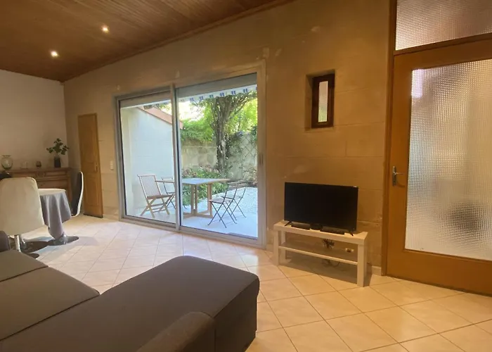 Bed & Breakfast Escapade Aux Chartrons *